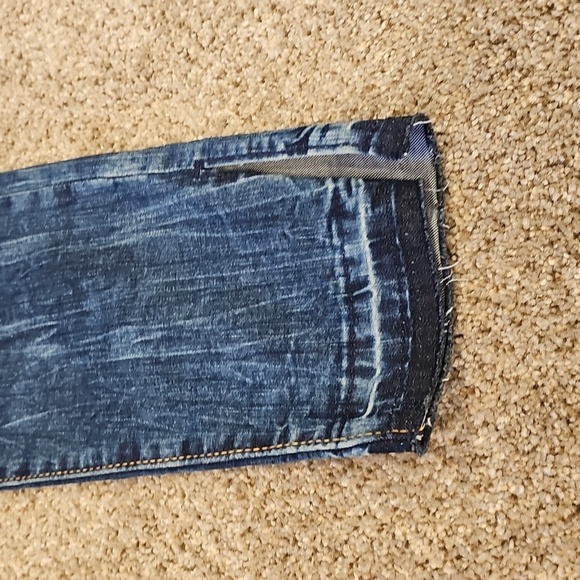 Denizen from Levi's Low Rise Deniem Jegging Crop. NWT! - Picture 3 of 6